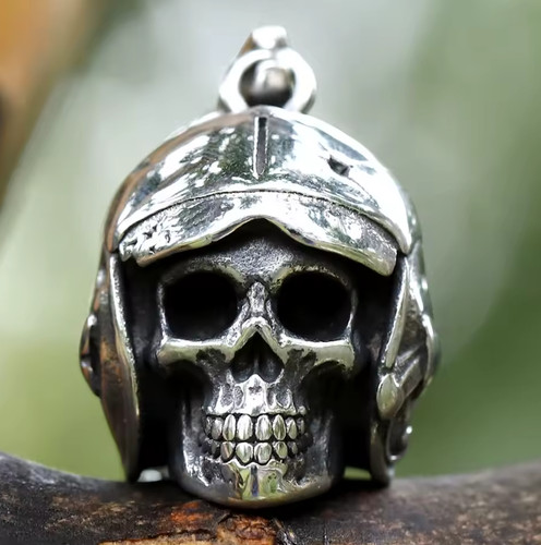 Halskette totenkopf mit - totenkopf, helm